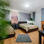 Free Parking, Ac, Wifi Apartment In The Center
