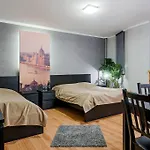 Free Parking, Ac, Wifi Apartment In The Center