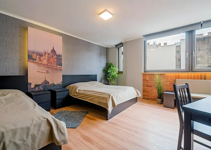 Free Parking, Ac, Wifi Apartment In The Center